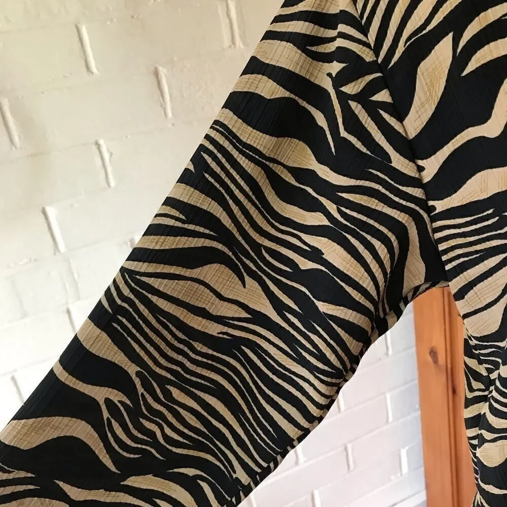 PETITE Impressions blouse zebra print size 4 - Picture 4 of 5